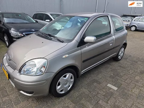 Toyota Yaris 1.3 VVT-i Sol AUTOMAAT rijdt super