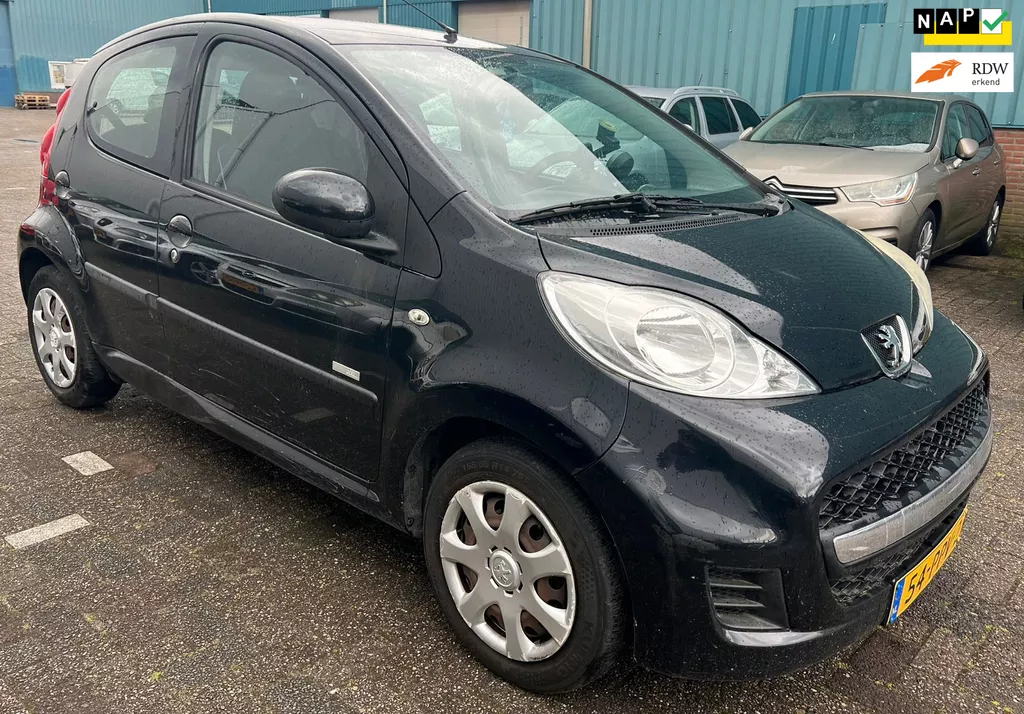 Peugeot 107 1.0-12V Millesim 200 new APK AIRCO