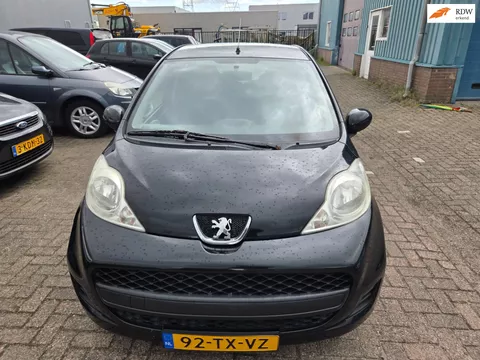 Peugeot 107 1.0-12V XS nieuwe APK