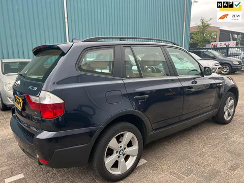BMW X3 2.0i Introduction rijdt super mooie auto