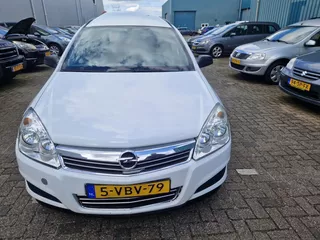 Opel Astra 1.7 CDTi Essentia rijd super