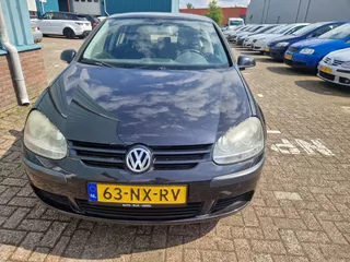 Volkswagen Golf 1.6 benzine rijd prima