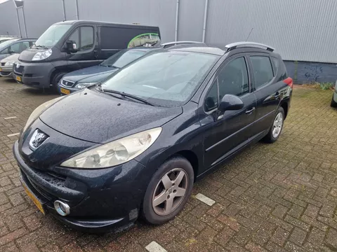 Peugeot 207 1.4 benzine rijd super