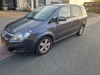 Opel Zafira 1.6 benzine 7 personen rijd super