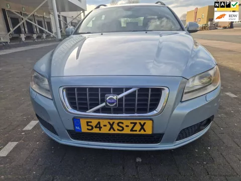 Volvo V70 2.4 D5 Momentum automaat . 100% goed