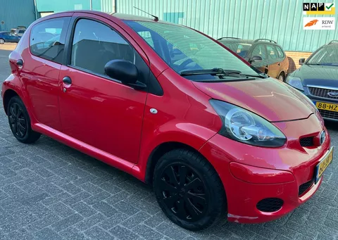 Toyota Aygo 1.0-12V Access nieuwe APK bij aflevering