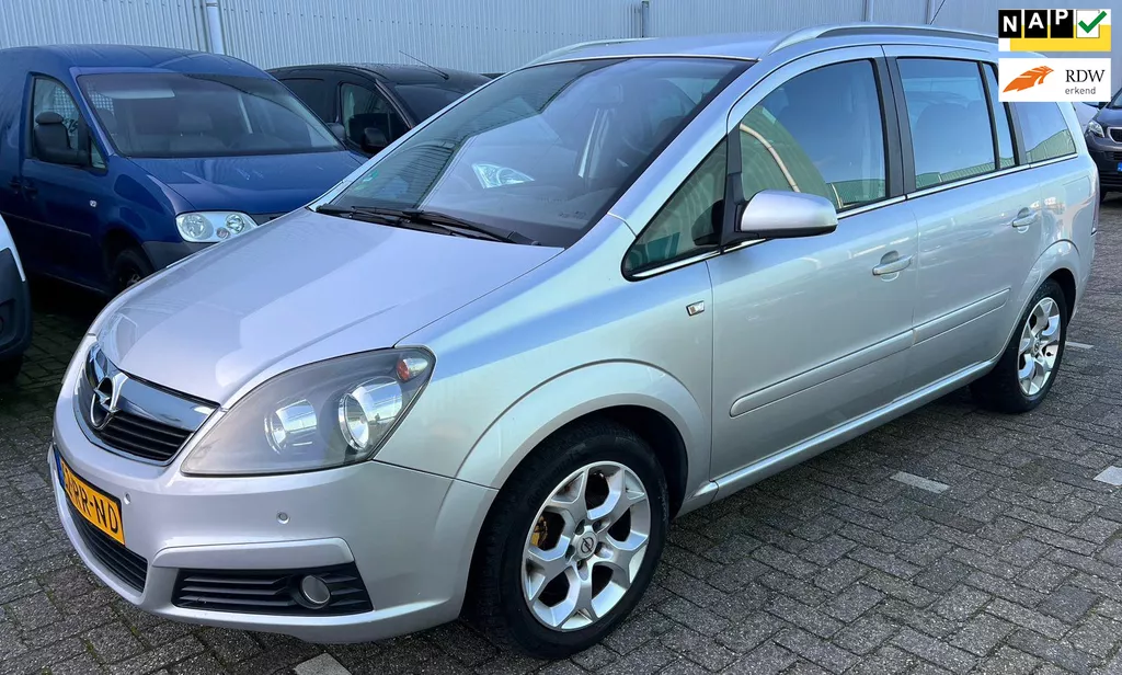 Opel Zafira BENZINE Cosmo AUTOMAAT