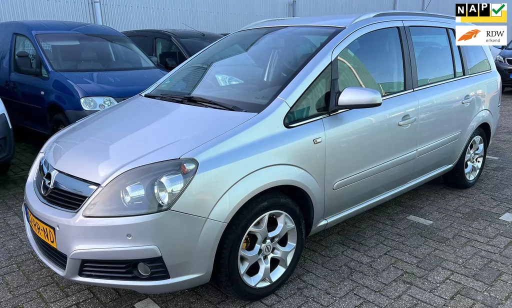 Opel Zafira BENZINE Cosmo AUTOMAAT