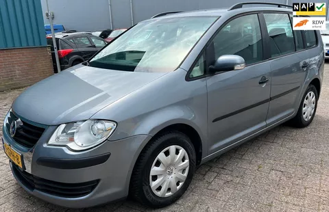 Volkswagen Touran 1.9 TDI MOTOR DEFECT broken